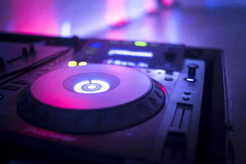 Love Creations Musik