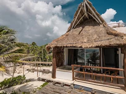 Niken Hotel & Beach Club