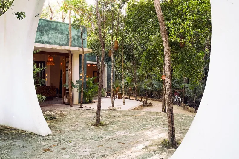 Holistika Hotel